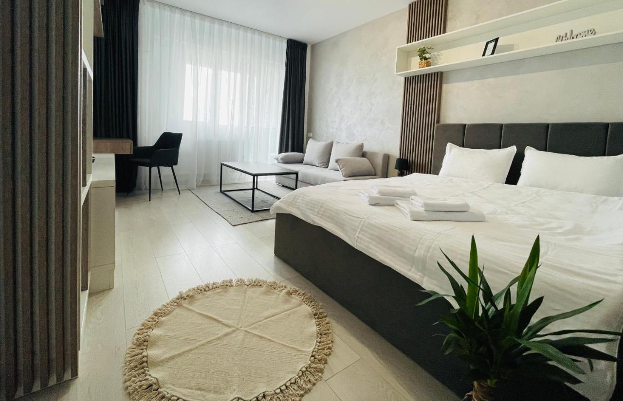 Q Royal Apartment - Palas Center Yaş Dış mekan fotoğraf